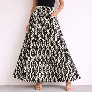 By Design Black White Geometric Maxi Skirt Size M Modest A-Line Lined